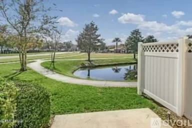 Main picture of 465 Walnut Dr