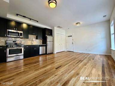 Main picture of 2201-09 W Eastwood Ave