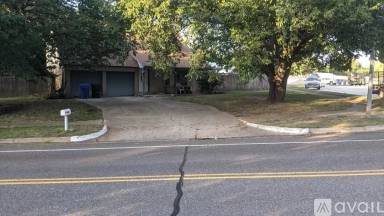 Main picture of 1311 Oakhurst Ave