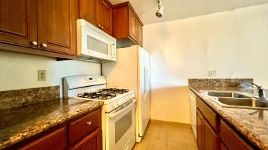 Main picture of 10811 Ashton Ave