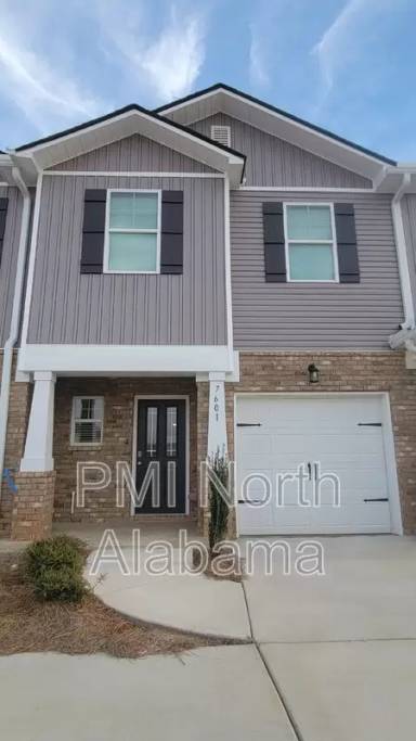Main picture of 7601 Discovery Point Dr NW