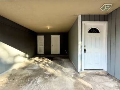 Main picture of 10827 Sugar Hill Dr
