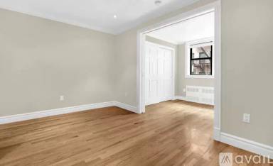 Main picture of 336 E 81st St