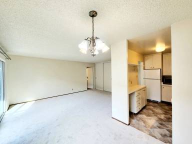 Main picture of 800 N Delaware St