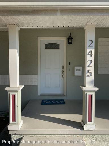 Main picture of 2425 36th Ave N