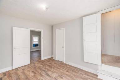 Main picture of 209 Sunset Ave