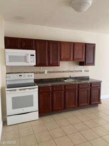 Main picture of 1518 W Boston St