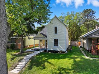 Main picture of 136 S Spencer Ave