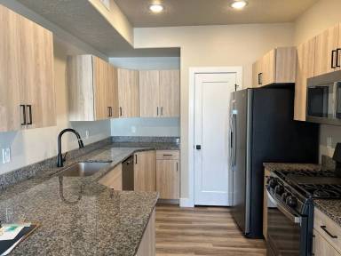 Main picture of 2686 N Clark Pkwy