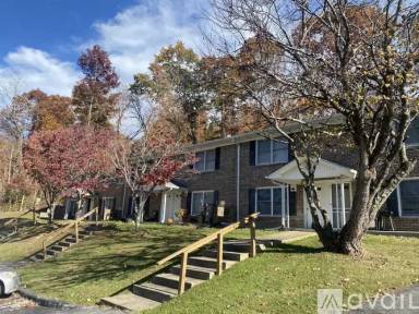 Main picture of 3209 Weaver Pike