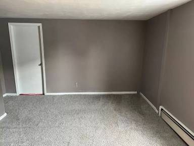 Main picture of 810 Utica St