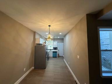 Main picture of 748 Dolphin St