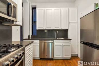 Main picture of 358 W 45th St
