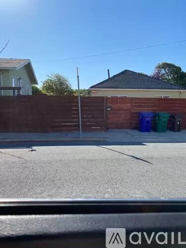 Main picture of 4000 Clinton Ave