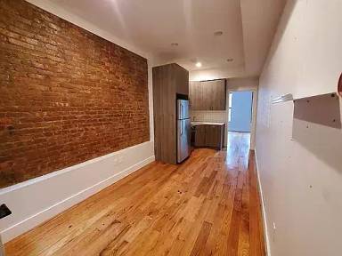Main picture of 487 Chauncey St