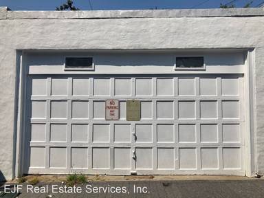 Main picture of 115 C St SE