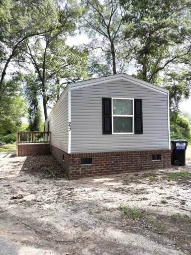 Main picture of 237 Laurel Ln
