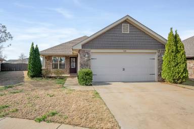 Main picture of 808 Willow Shoals Dr SW
