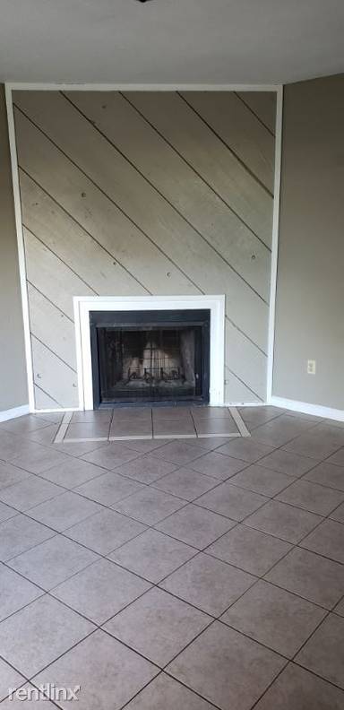 Main picture of 2524 Antoine Ct