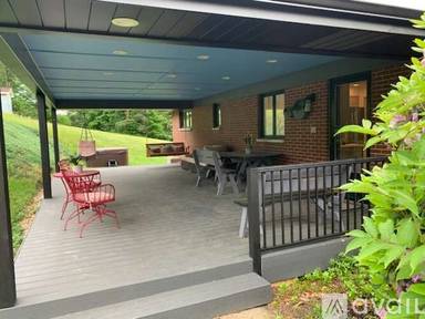 Main picture of 622 Fuhrman Ln