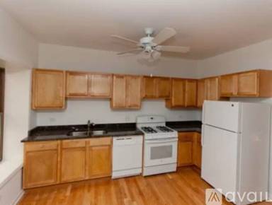 Main picture of 737 W Briar Pl