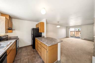 Main picture of 4527 S Puget Sound Ave