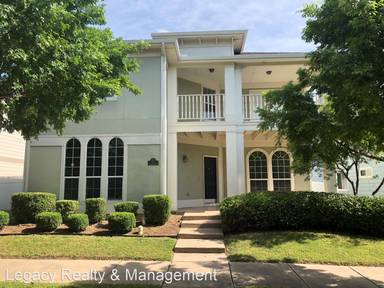 Main picture of 1501 Carriage Ln