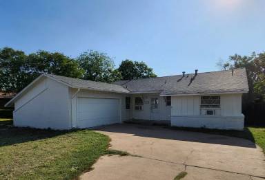 Main picture of 3349 Sayles Blvd