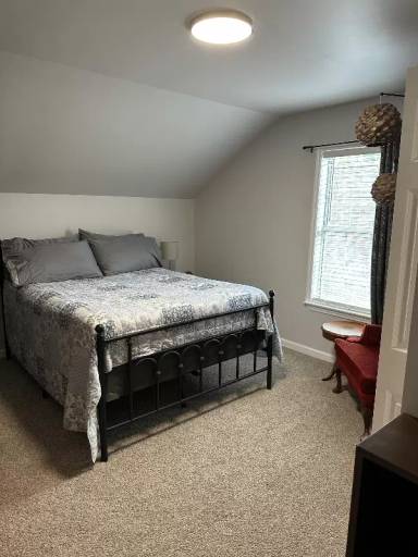 Main picture of 121 Wagon Wheel Ln