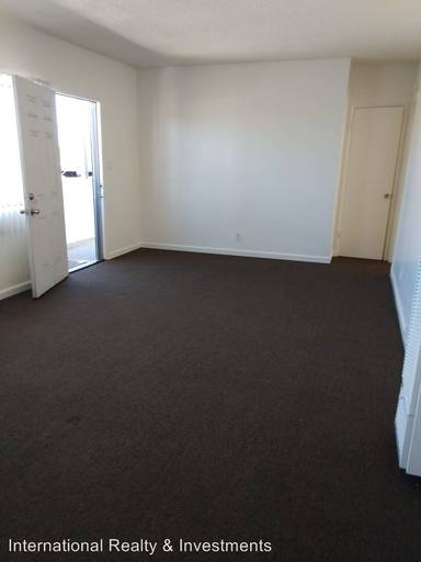 Main picture of 1318 W 90th St