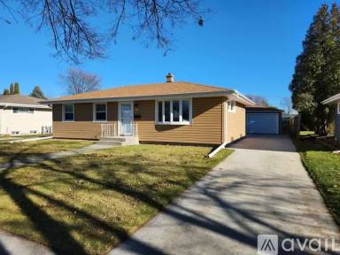 Main picture of 3219 S 10th St