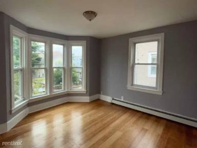 Main picture of 9 Harvest St