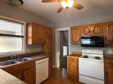 Main picture of 197 Fairview Ave S
