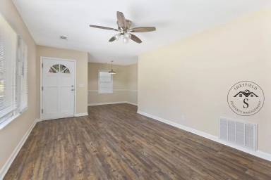 Main picture of 5625 Morris Ave