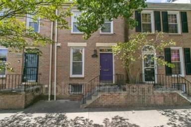 Main picture of 922 S Paca St