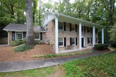 Main picture of 3560 Embry Cir