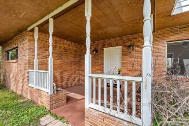 Main picture of 6187 Bayou Rd