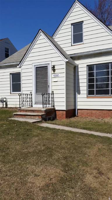 Main picture of 4322 Russell Ave