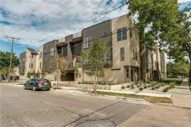 Main picture of 3206 Lee St