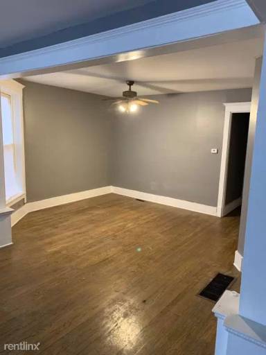 Main picture of 3841 W Adams St
