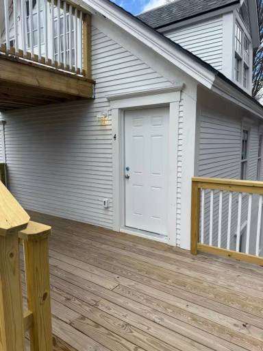 Main picture of 120 Maple St
