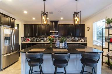 Main picture of 11611 Navel Orange Way