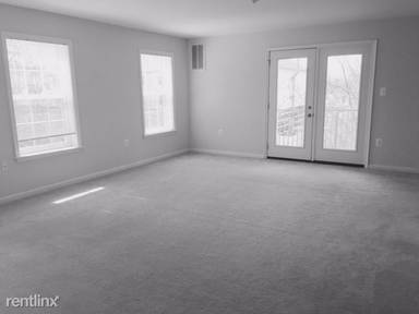 Main picture of 101 Carols Pl