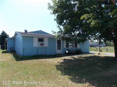 Main picture of 25032 Chrysler Dr