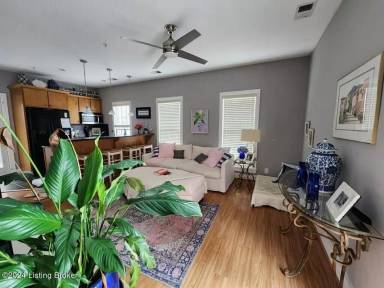 Main picture of 10606 Norton Commons Walk