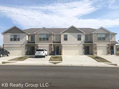 Main picture of 1405 NE Mary Ct