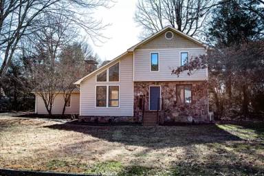 Main picture of 517 Augusta National Way