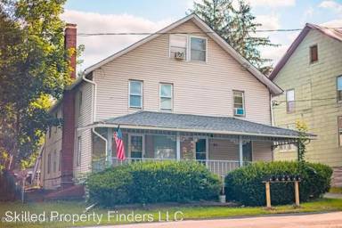 Main picture of 651 Main St