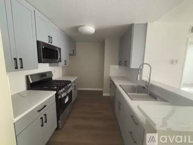 Main picture of 5810 W Olympic Blvd
