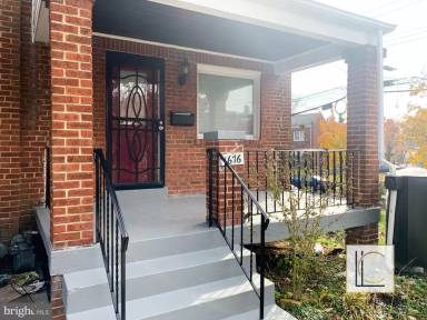 Main picture of 1676 Fort Davis St SE